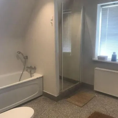 Βίλα Smukt, Sjaelfuldt Og Charmerende Hus Midt I Odense.