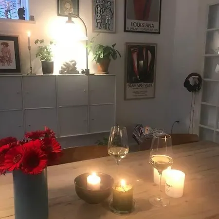 Smukt, Sjaelfuldt Og Charmerende Hus Midt I Odense. Οντένσε