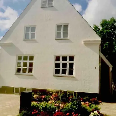 Βίλα Smukt, Sjaelfuldt Og Charmerende Hus Midt I Odense. *