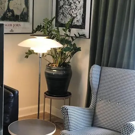 Smukt, Sjaelfuldt Og Charmerende Hus Midt I Odense. Βίλα Οντένσε